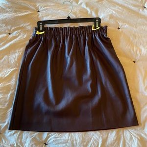 Loft Faux leather skirt
Size small
Burgundy